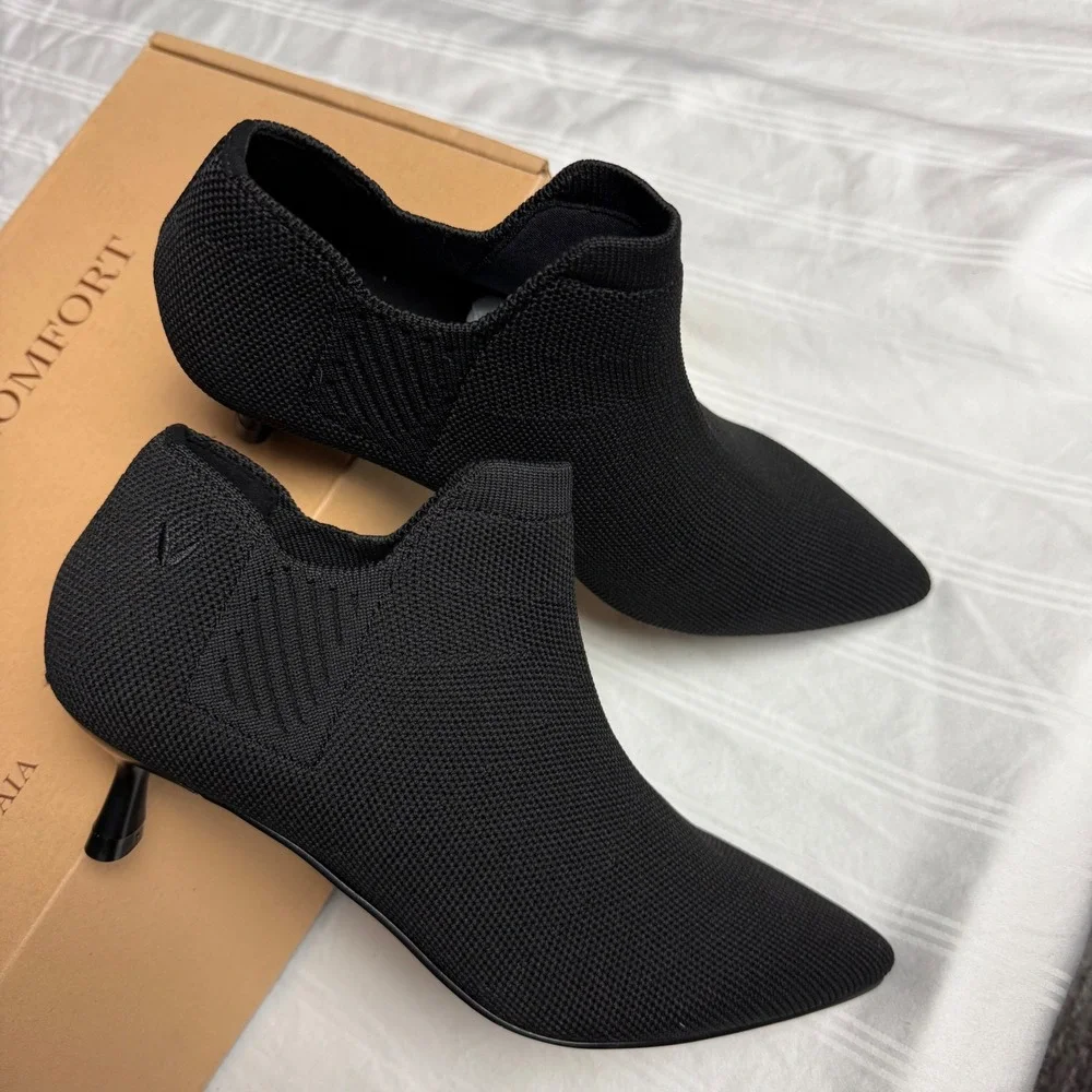 Vivaia Kitten Heel Ankle Boots Knit Pointed Toe Black Booties Size 6 EUR 36